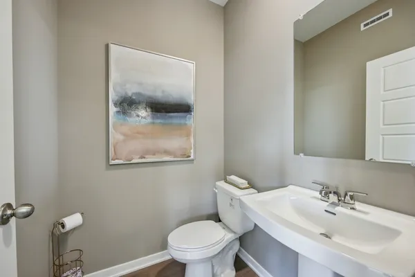 $633,990 | 1175 Lakepointe Drive, Schaumburg, IL 60173