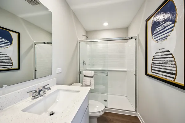 $633,990 | 1175 Lakepointe Drive, Schaumburg, IL 60173