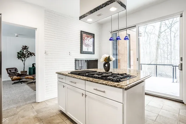 $899,000 | 5 West 79th Street, Indianapolis, IN 46260