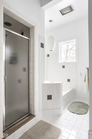 $899,000 | 5 West 79th Street, Indianapolis, IN 46260