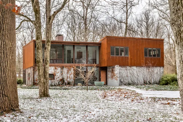 $899,000 | 5 West 79th Street, Indianapolis, IN 46260