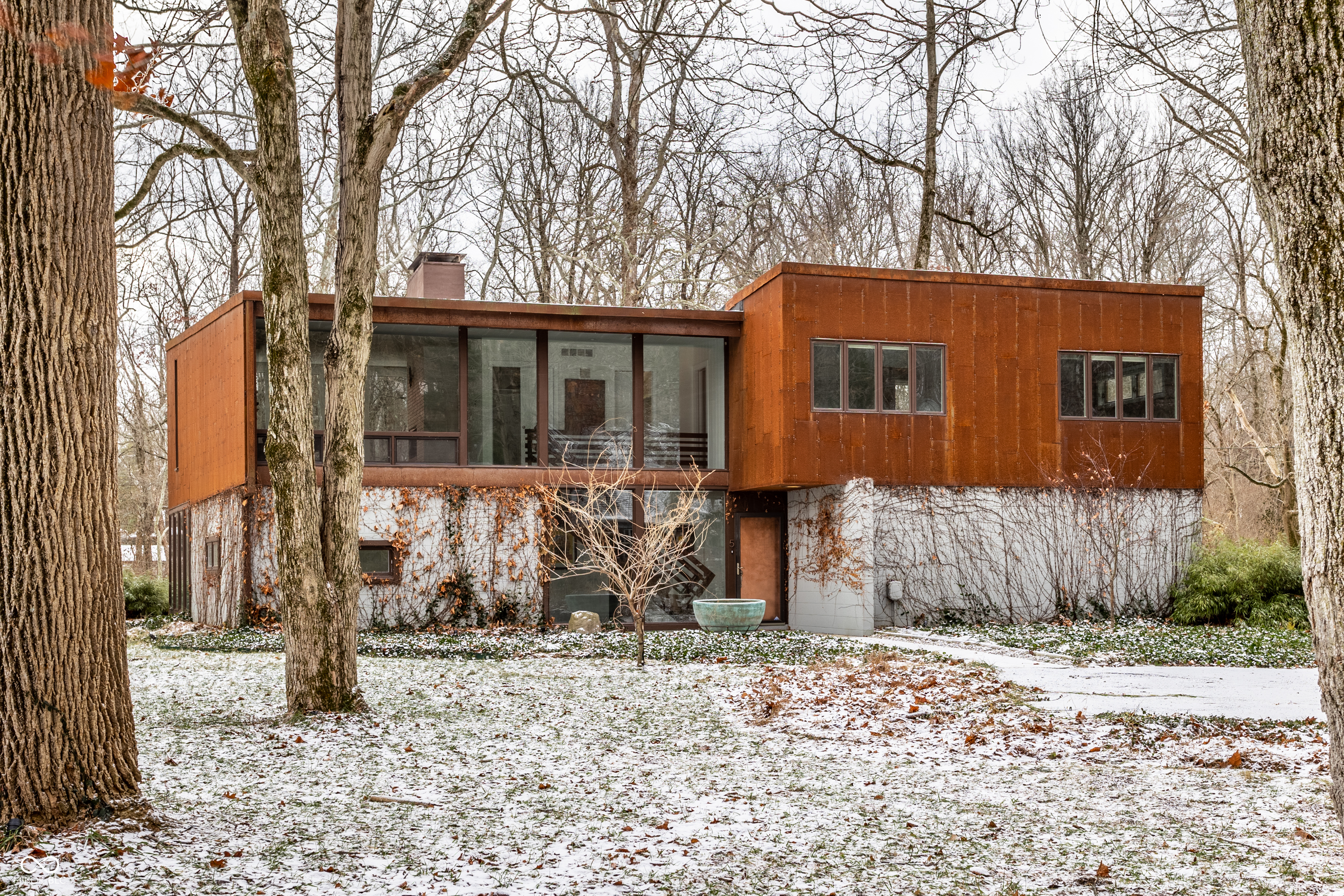 5 West 79th Street Indianapolis, IN 46260 - Photo 3 of 60