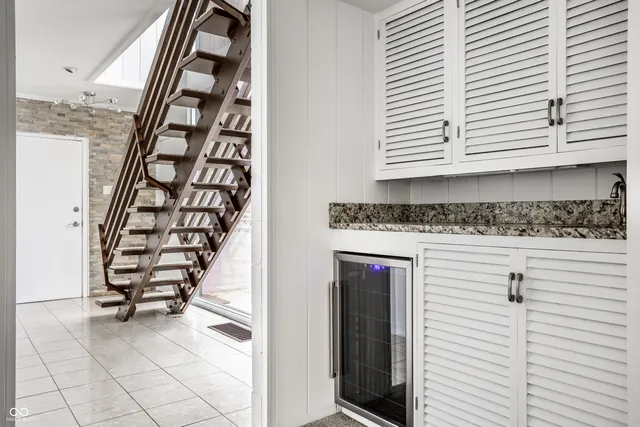 $899,000 | 5 West 79th Street, Indianapolis, IN 46260