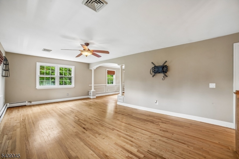 87 Reinman Road Warren, NJ 07059 - Photo 3 of 43