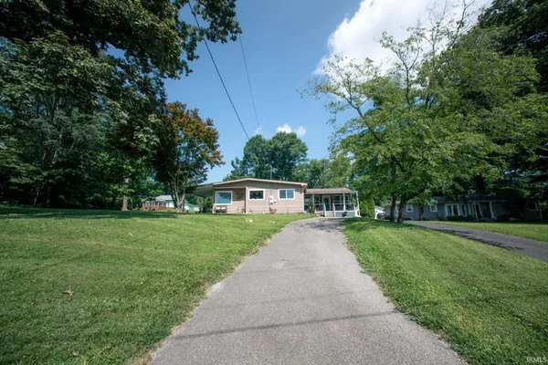 $325,000 | 3804 North Old Bruceville Road, Vincennes, IN 47591