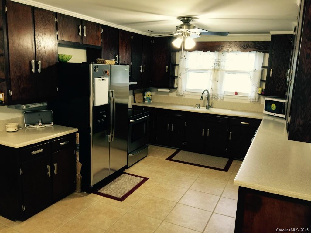 1126 Ivey Church Road Maiden, NC 28650 - Photo 3 of 19 Gallery Image 3