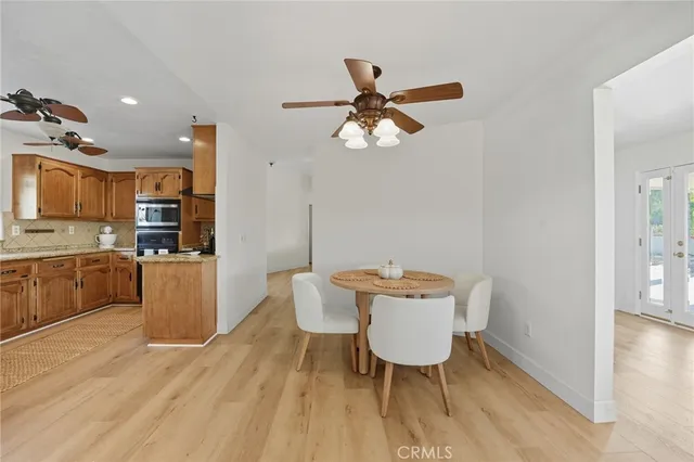 a view of entryway livingroom and hall