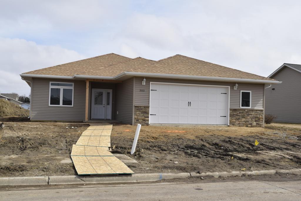 303 London Road Marshall, MN 56258 - Photo 1 of 1 Gallery Image 1