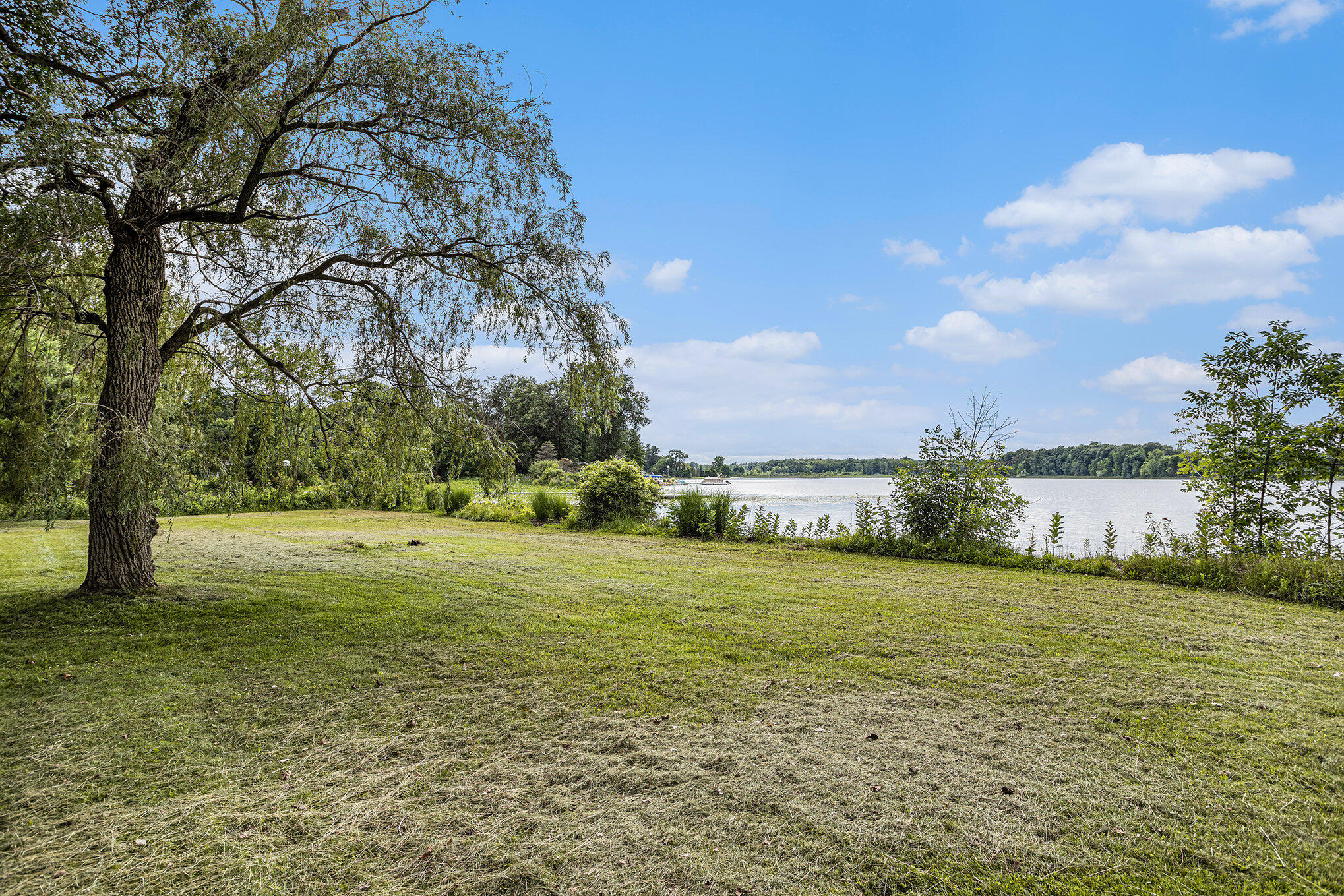 611 Stuart Lake Road Marshall, MI 49068 - Photo 3 of 17 018_dng-8