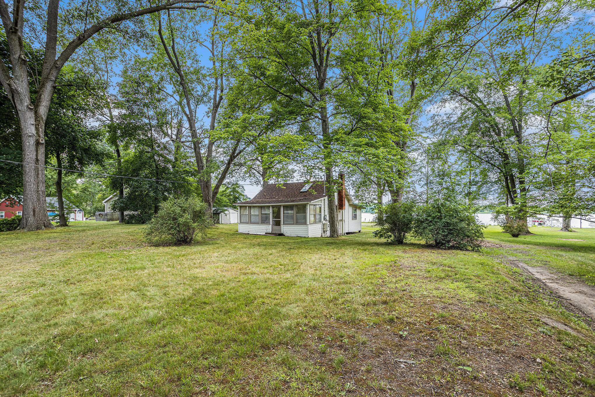 611 Stuart Lake Road Marshall, MI 49068 - Photo 8 of 17 011_dng-19
