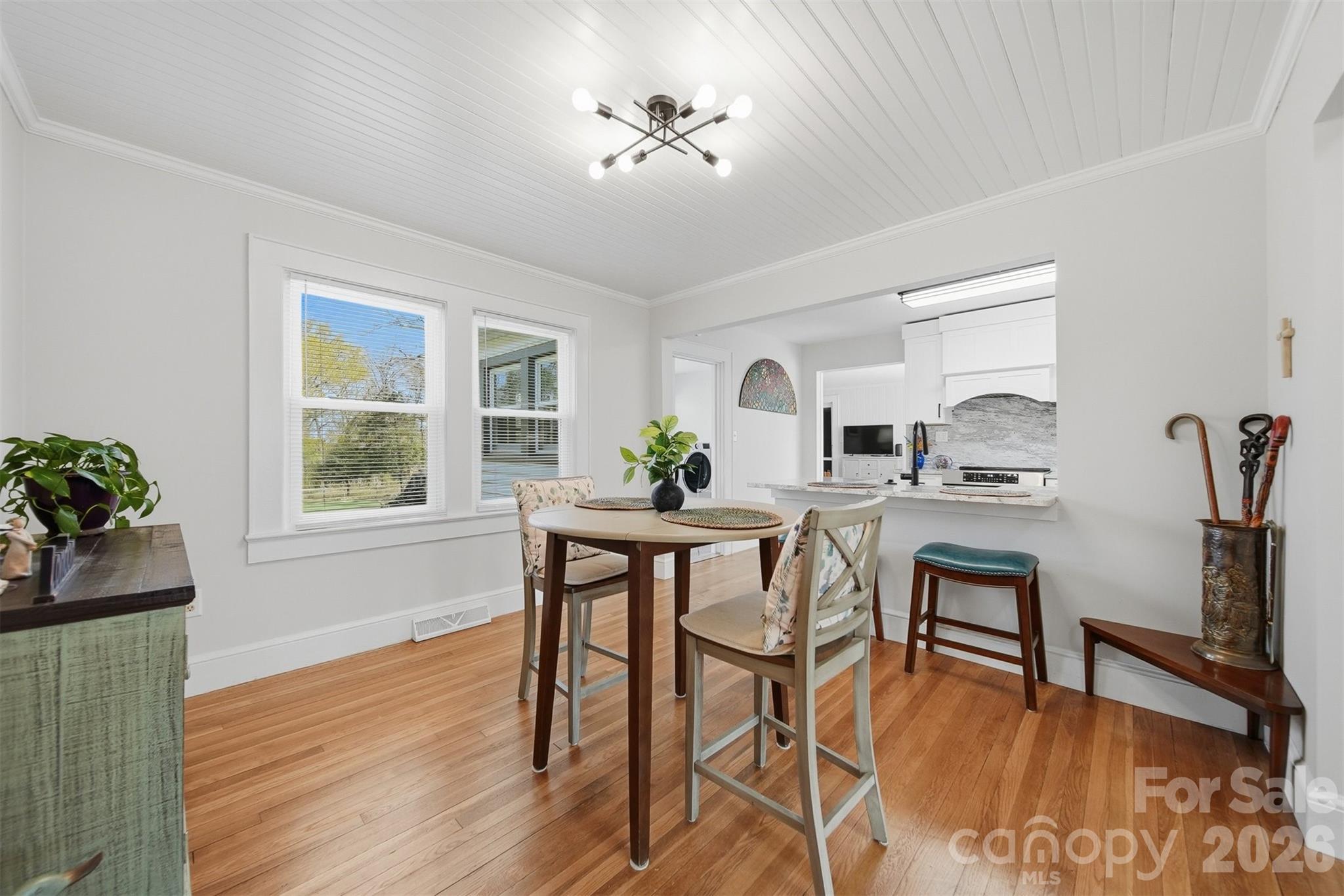 203 8th Street Northeast Conover, NC 28613 - Photo 9 of 48