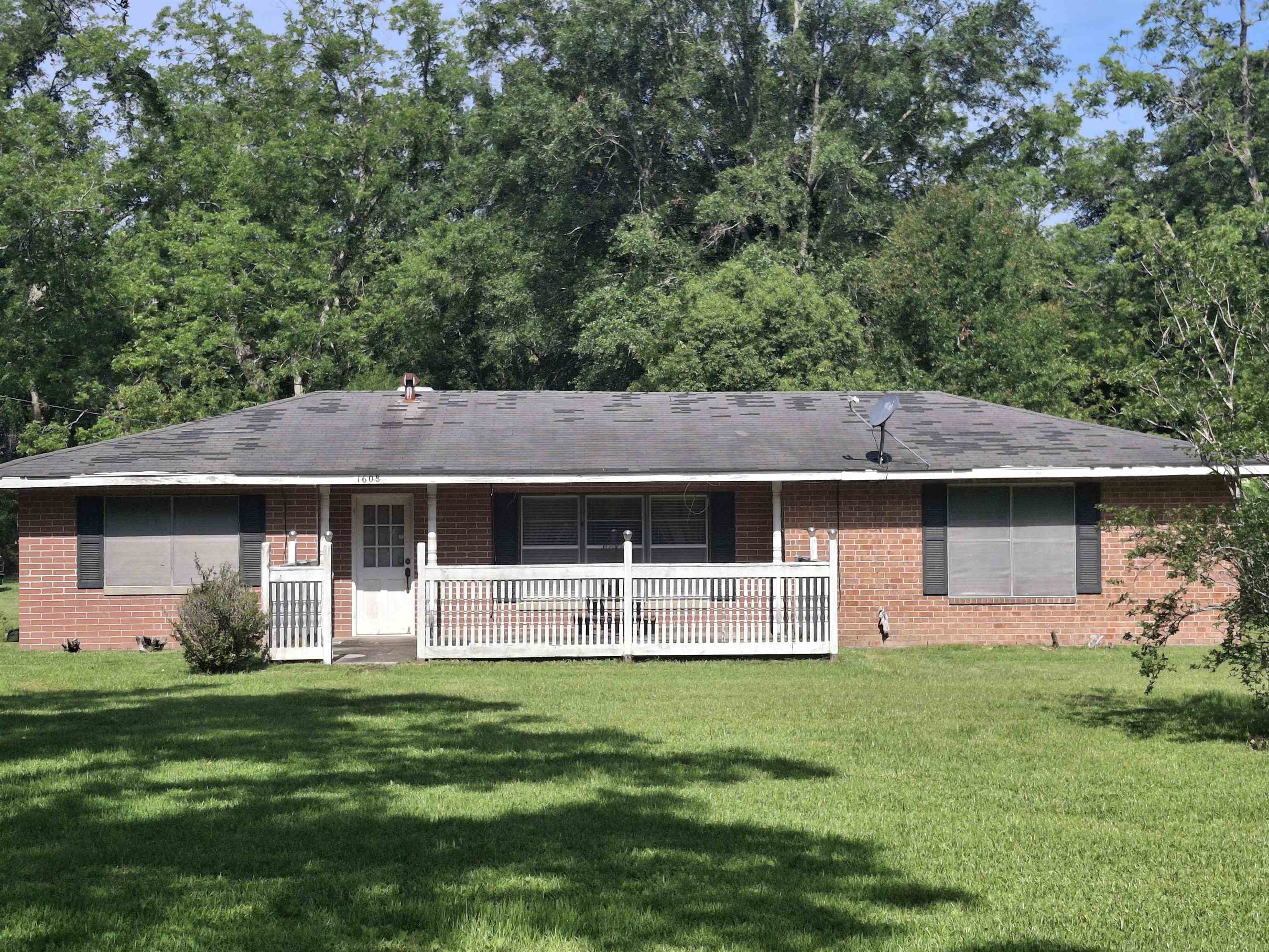 1608 South Juniper Street Foley, AL 36535 - Photo 2 of 30