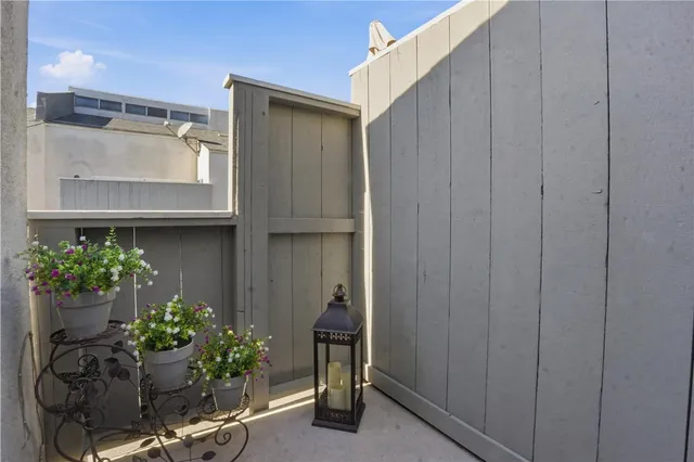 $590,000 | 2911 South Fairview Street, Unit C, Santa Ana, CA 92704