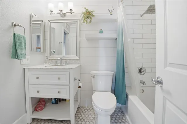 $590,000 | 2911 South Fairview Street, Unit C, Santa Ana, CA 92704