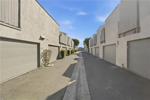 $590,000 | 2911 South Fairview Street, Unit C, Santa Ana, CA 92704