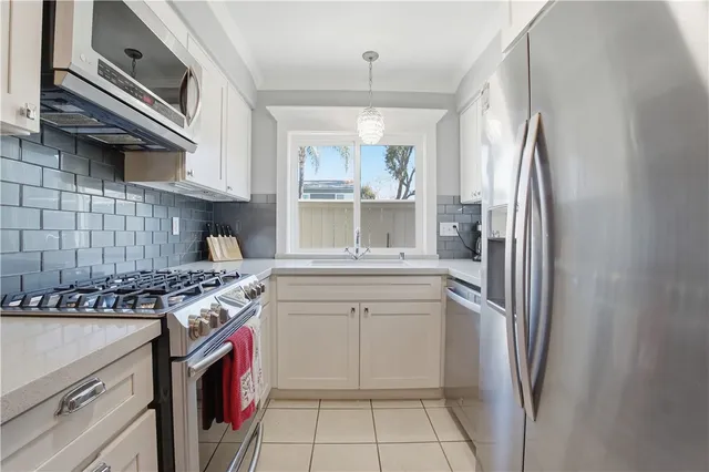 $590,000 | 2911 South Fairview Street, Unit C, Santa Ana, CA 92704