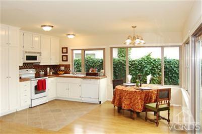 3954 Lecont Court Simi Valley, CA 93063 - Photo 3 of 10 Additional Photo