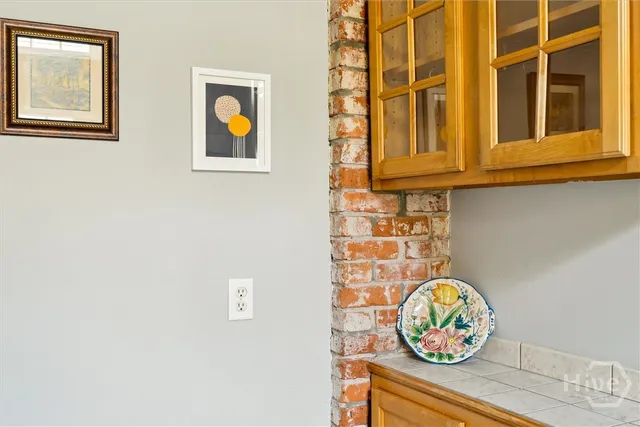 $1,900 | 530 East Gordon Lane, Savannah, GA 31401