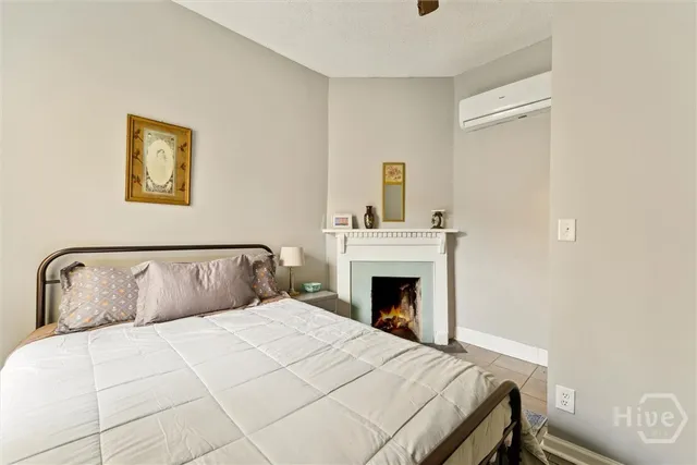 $1,900 | 530 East Gordon Lane, Savannah, GA 31401