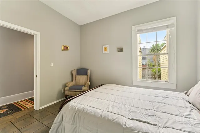 $1,900 | 530 East Gordon Lane, Savannah, GA 31401