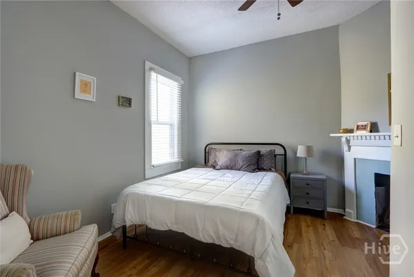 $1,700 | 530 East Gordon Lane, Savannah, GA 31401