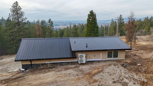 $650,000 | 23422 East Henry Road, Greenacres, WA 99016