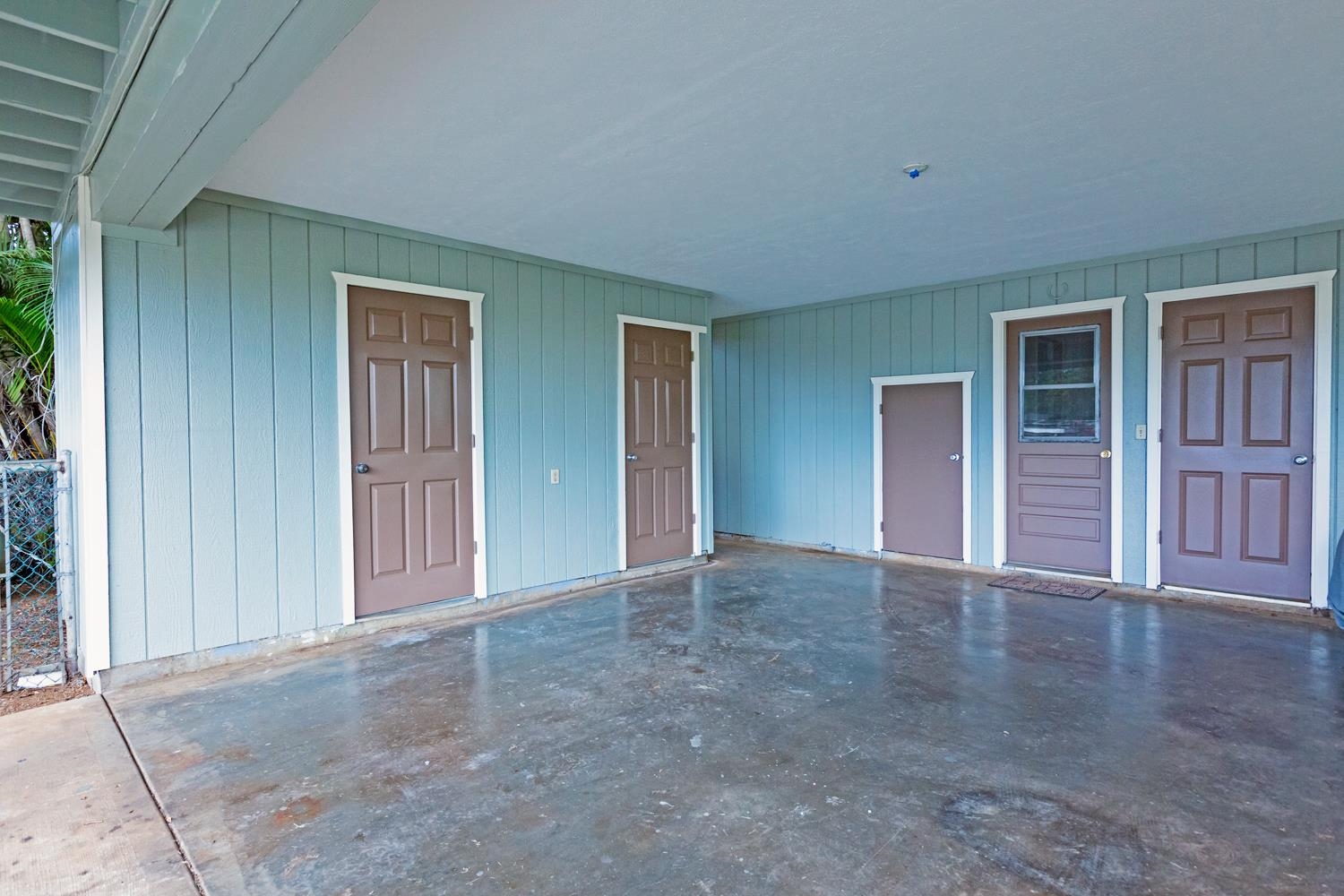 974 Haiku Road Haiku, HI 96708 - Photo 26 of 27 an empty room with windows and closet
