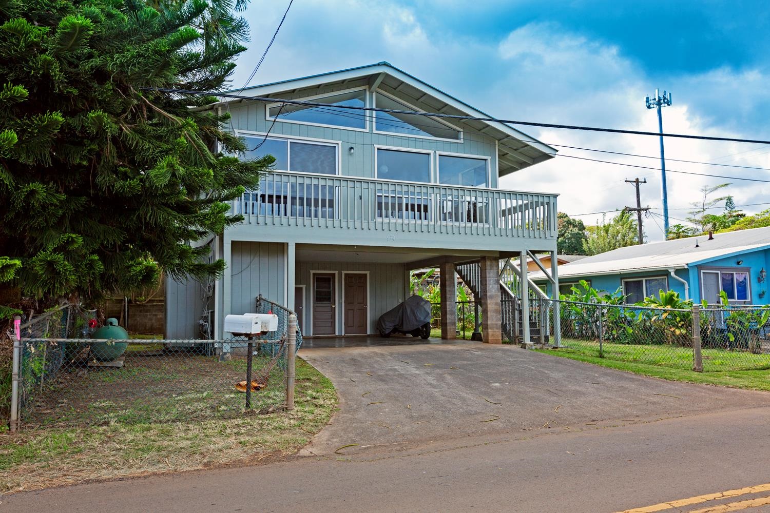 974 Haiku Road Haiku, HI 96708 - Photo 27 of 27 a front view of a house with porch