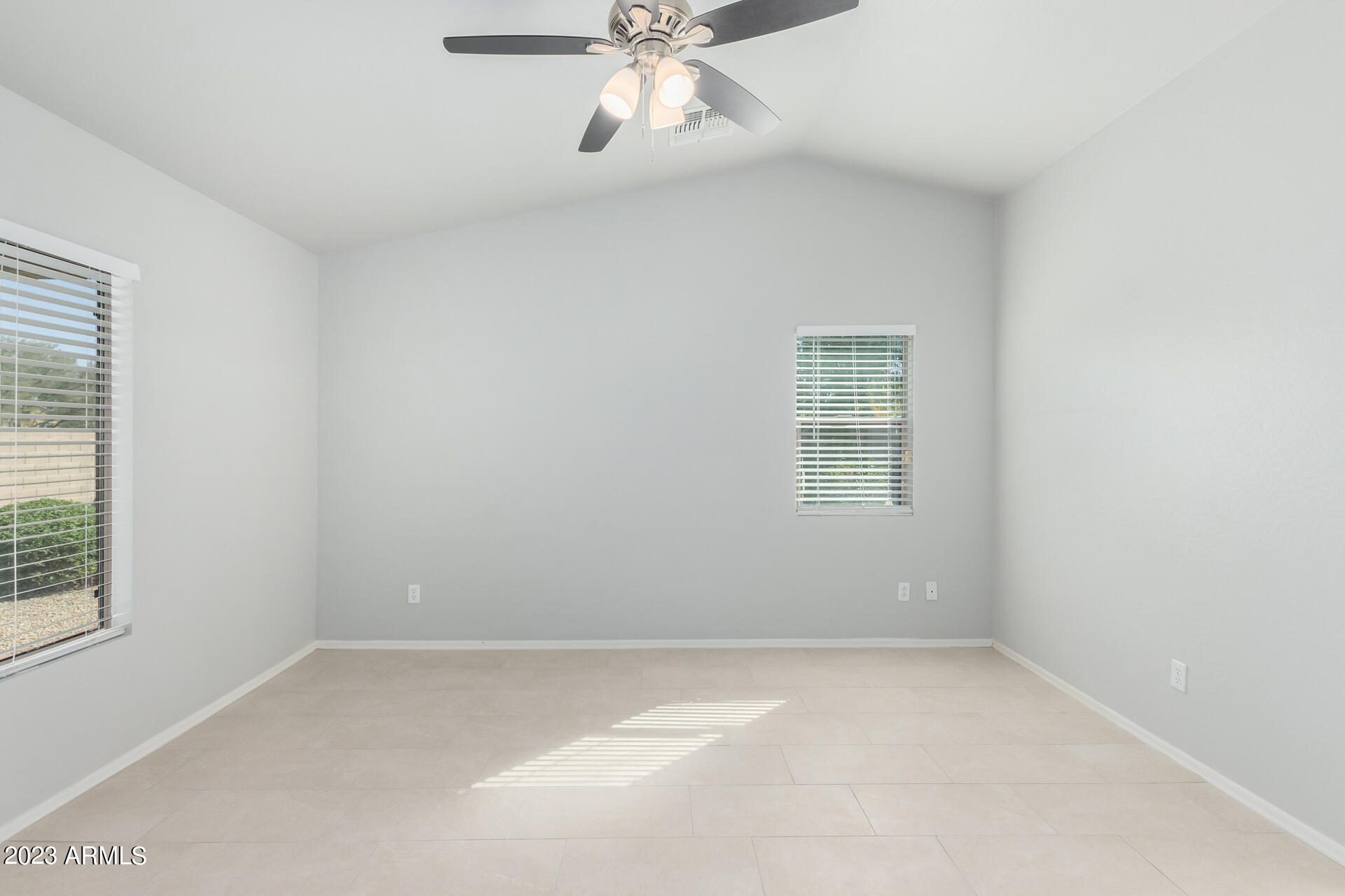 17715 West Redfield Road Surprise, AZ 85388 - Photo 12 of 33