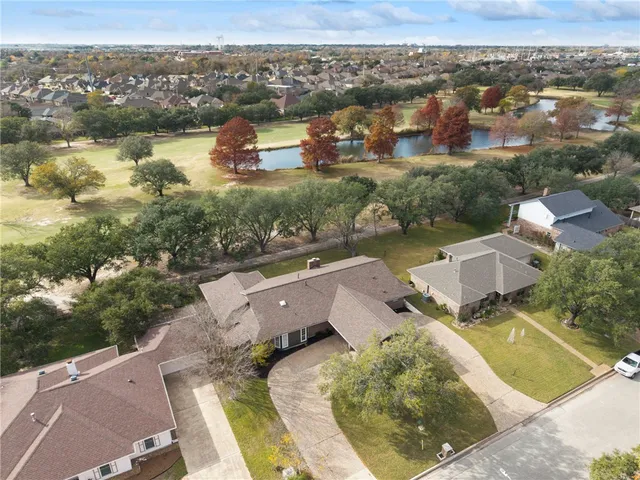$440,000 | 2354 West Briargate Drive, Bryan, TX 77802