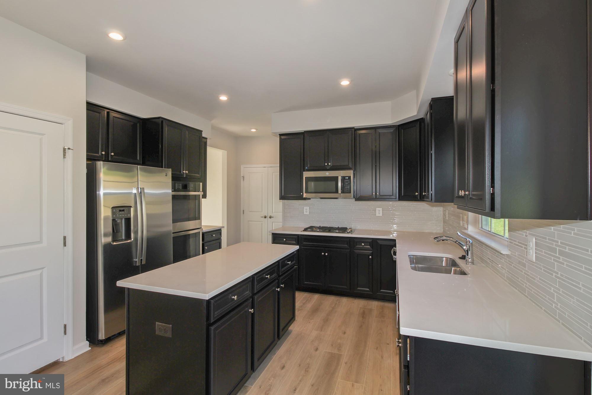 301 Greenwood Road Spring Grove, PA 17362 - Photo 23 of 34