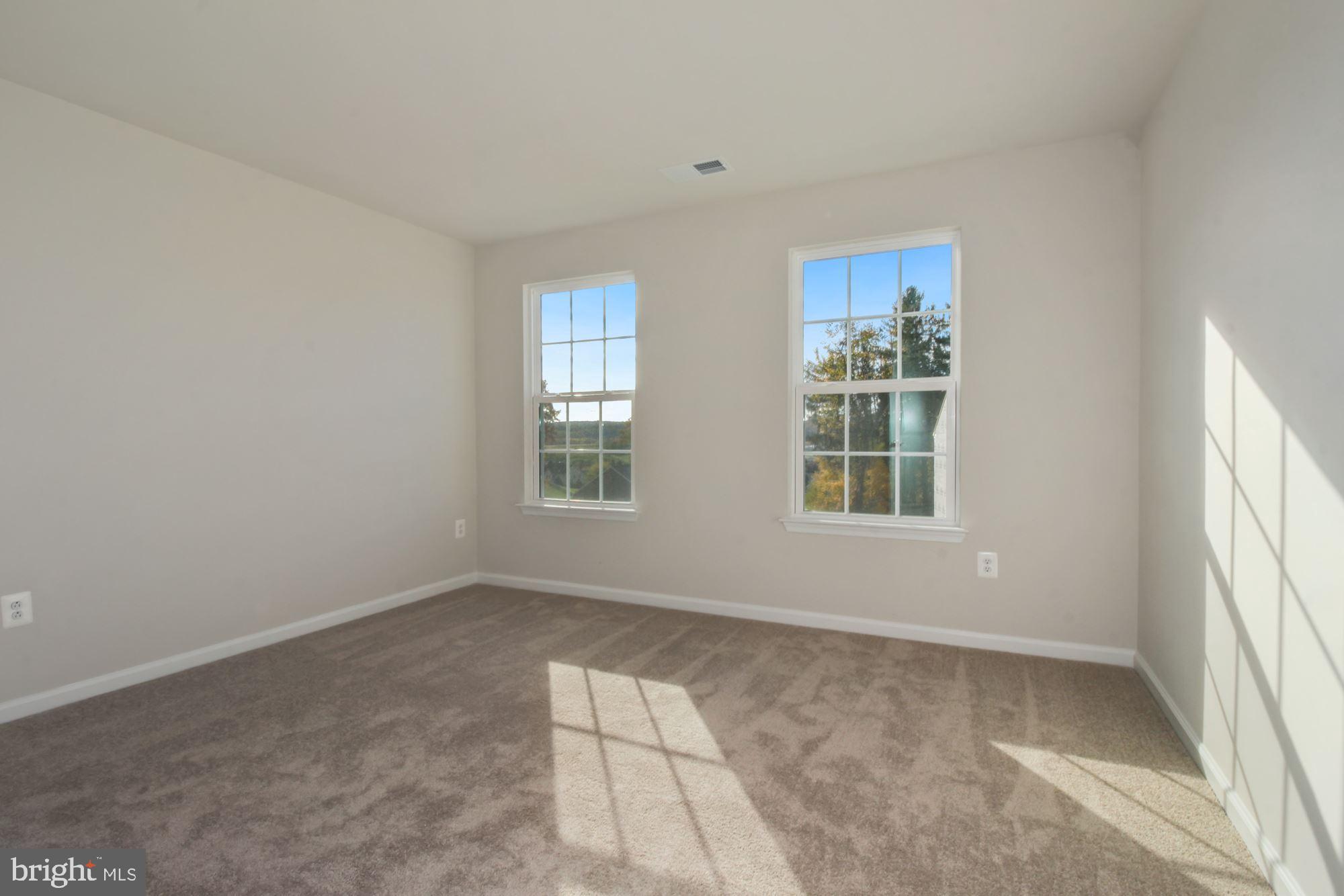 301 Greenwood Road Spring Grove, PA 17362 - Photo 4 of 34