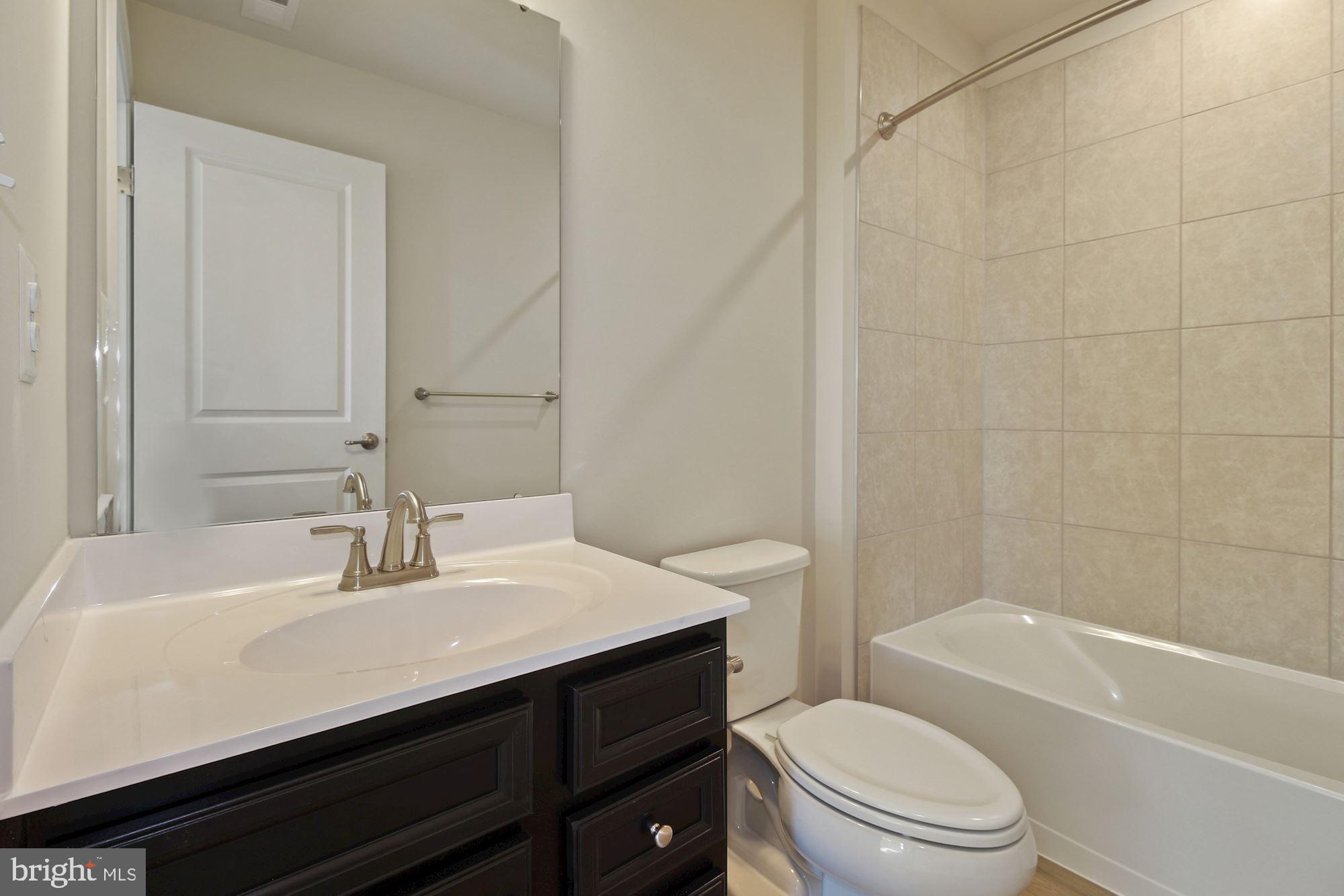 301 Greenwood Road Spring Grove, PA 17362 - Photo 10 of 34