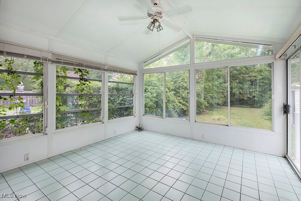 3336 Dellwood Road Cleveland, OH 44118 - Photo 11 of 42