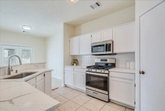 $325,000 | 1021 Black Locust Drive West, Pflugerville, TX 78660