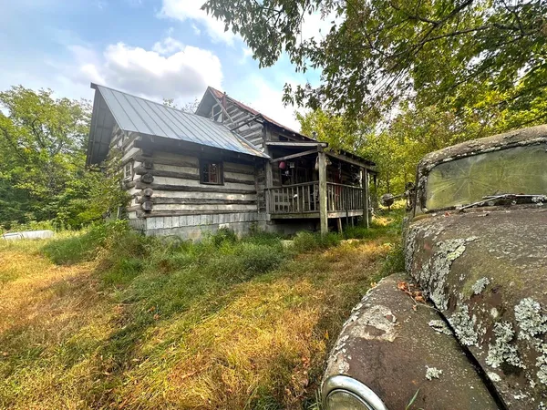 $395,000 | 1 Burgess Gower Road, Springfield, TN 37172