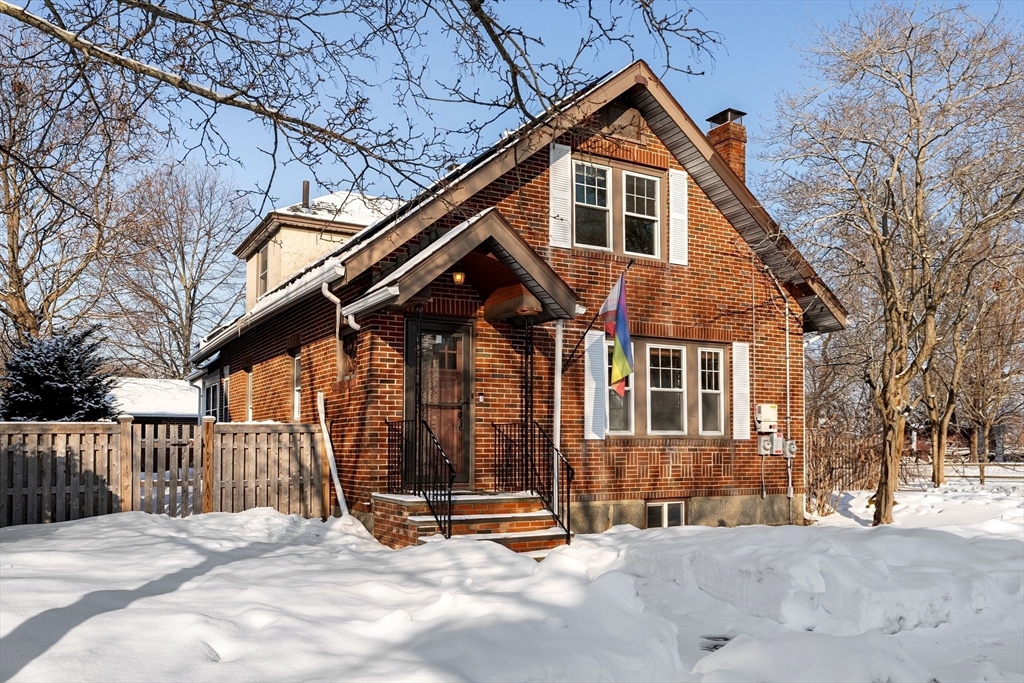 25 Moffat Road Quincy, MA 02169 - Photo 2 of 41 Gallery Image 2