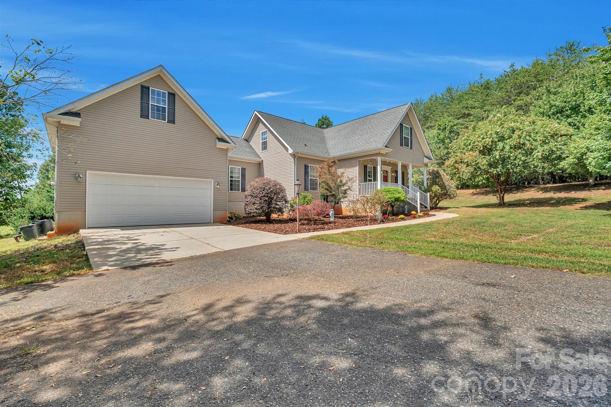 2538 Southside Road Lincolnton, NC 28092 - Photo 2 of 33 a front view of a house with a yard