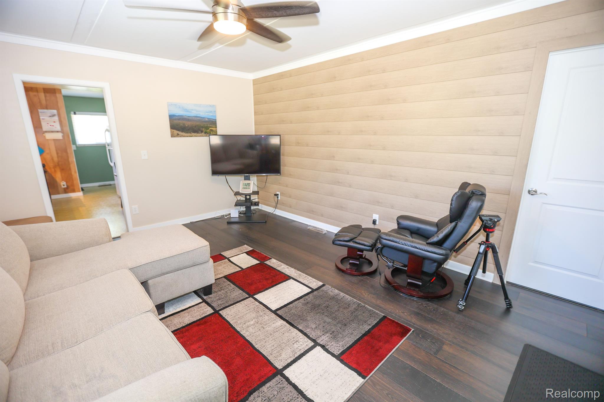 2083 Dutcher Road Flint, MI 48532 - Photo 13 of 24 Gallery Image 13