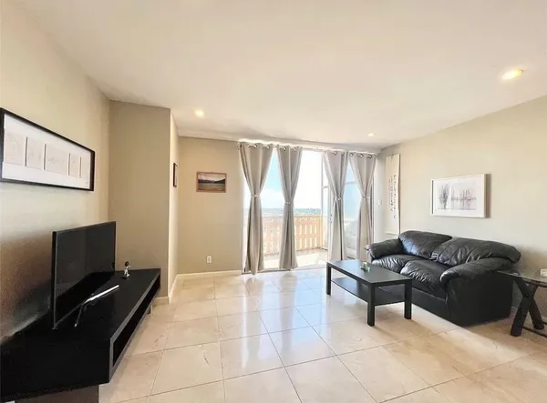 $1,600 | 2016 Main Street, Unit 1708, Houston, TX 77002