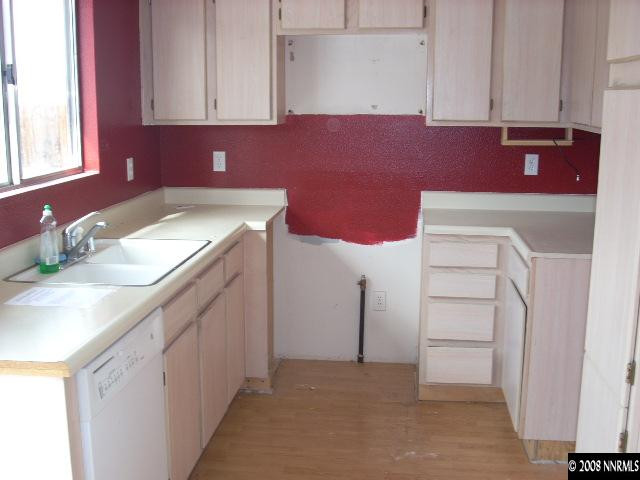 8415 Corrigan Way Reno, NV 89506 - Photo 3 of 7 Photo 3