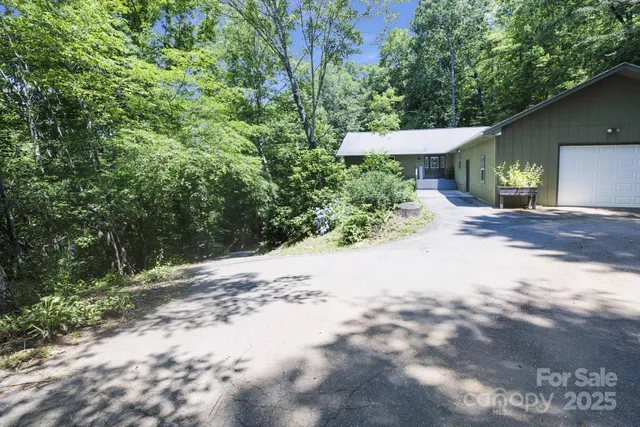 $399,000 | 373 Fox Trce Drive, Sylva, NC 28779