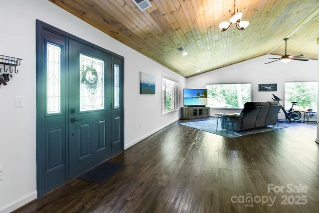 $399,000 | 373 Fox Trce Drive, Sylva, NC 28779