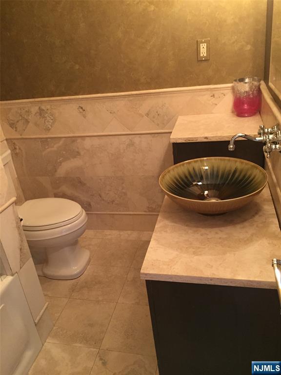 825 Riverside Avenue, Unit 16 Lyndhurst, NJ 07071 - Photo 25 of 34 Gallery Image 25