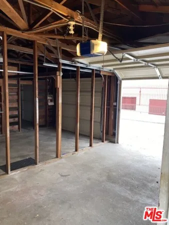 $1,990 | 5420 Alvern Circle, Unit D, Los Angeles, CA 90045