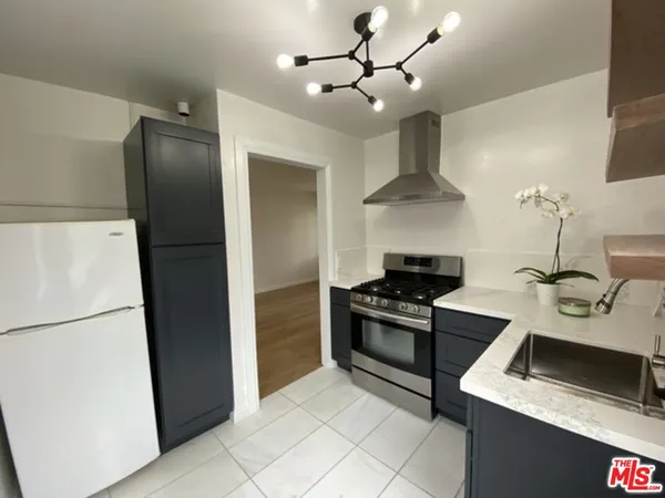 $1,990 | 5420 Alvern Circle, Unit D, Los Angeles, CA 90045