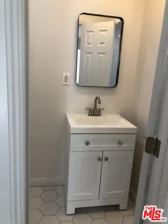 $1,990 | 5420 Alvern Circle, Unit D, Los Angeles, CA 90045