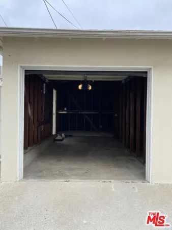 $1,990 | 5420 Alvern Circle, Unit D, Los Angeles, CA 90045