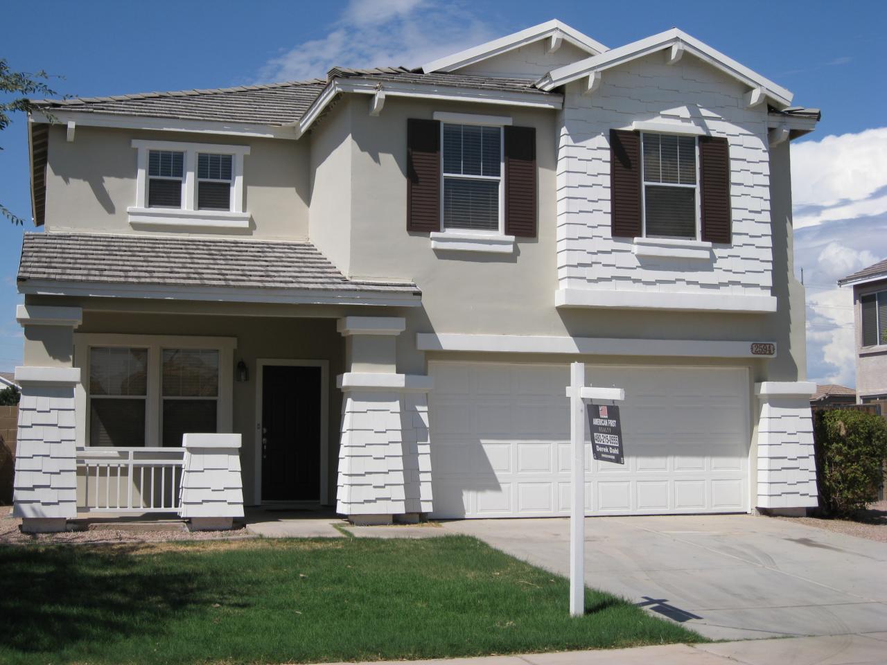 2594 East Del Rio Court Gilbert, AZ 85295 - Photo 1 of 10 Front