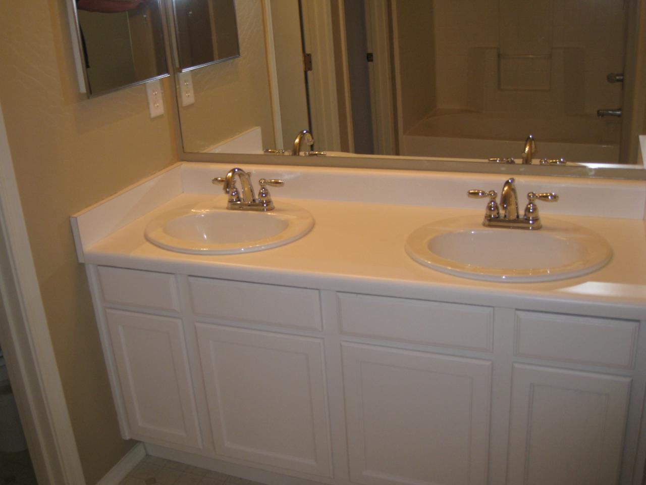 2594 East Del Rio Court Gilbert, AZ 85295 - Photo 7 of 10 Bath1